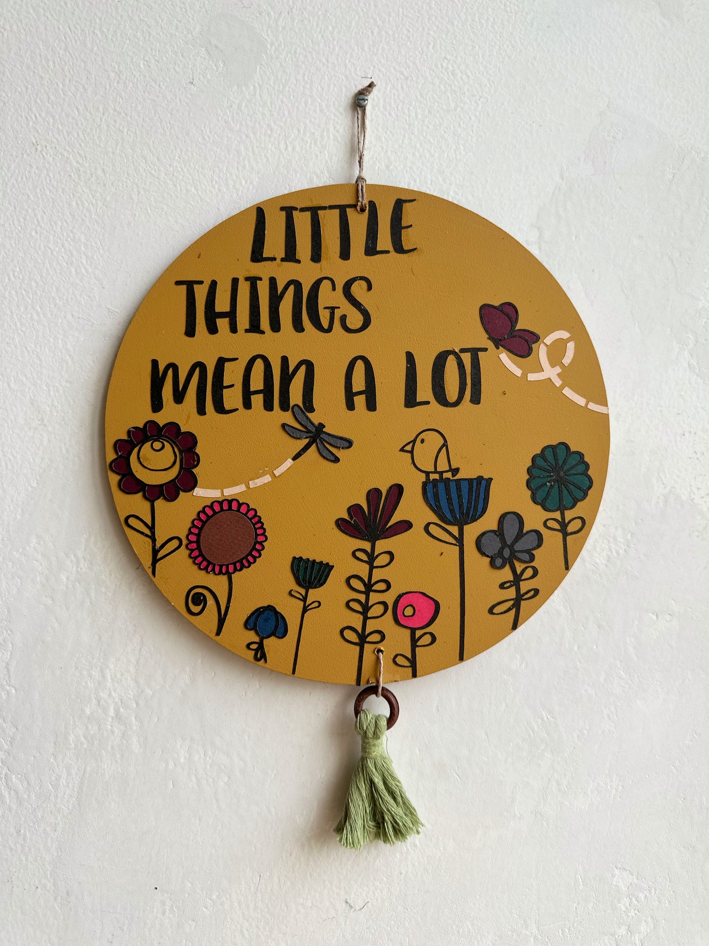 Little things mean a lot - Enchanted Circle Wall Art