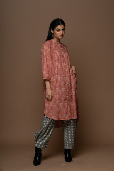 Subtle Pleats Pants in Seen it all Pattern