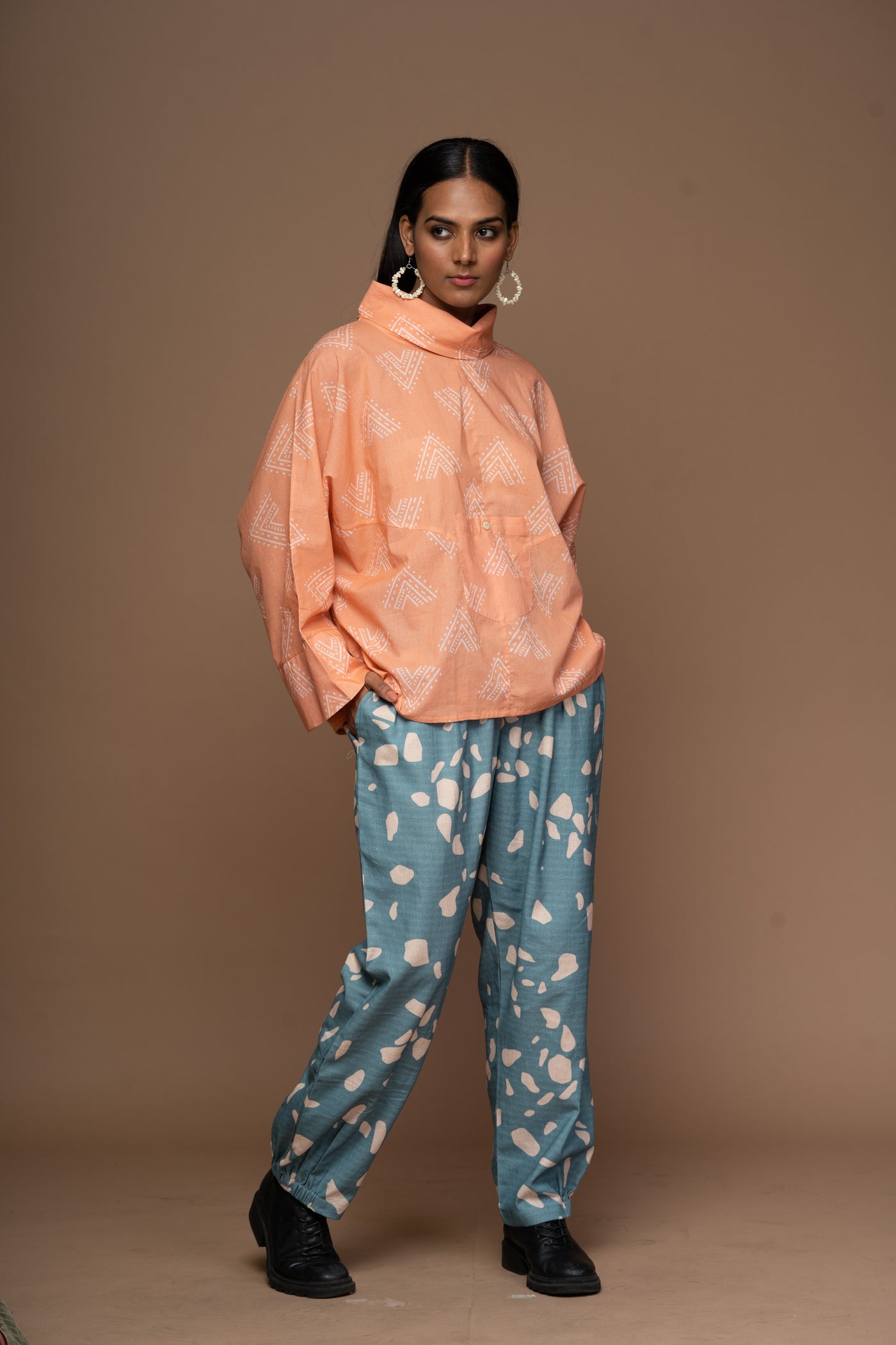 Whisper Pleats Pants in Terrazzo Love Pattern