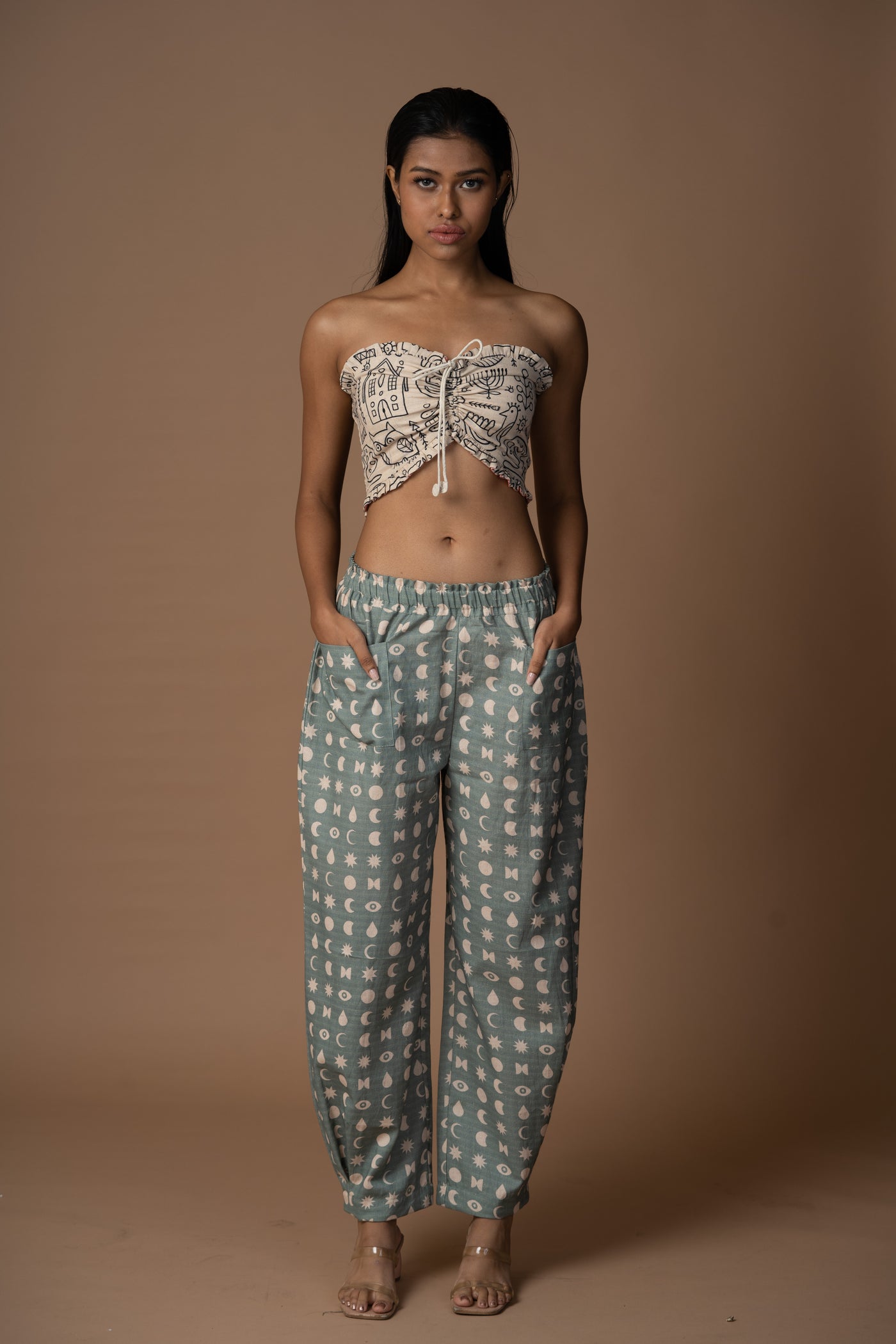 Subtle Pleats Pants in Seen it all Pattern