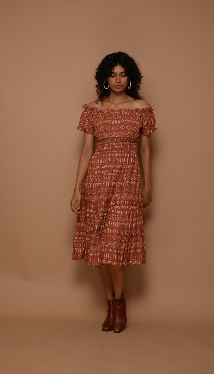 Universal Chic Midi Dress in Lost without you Pattern