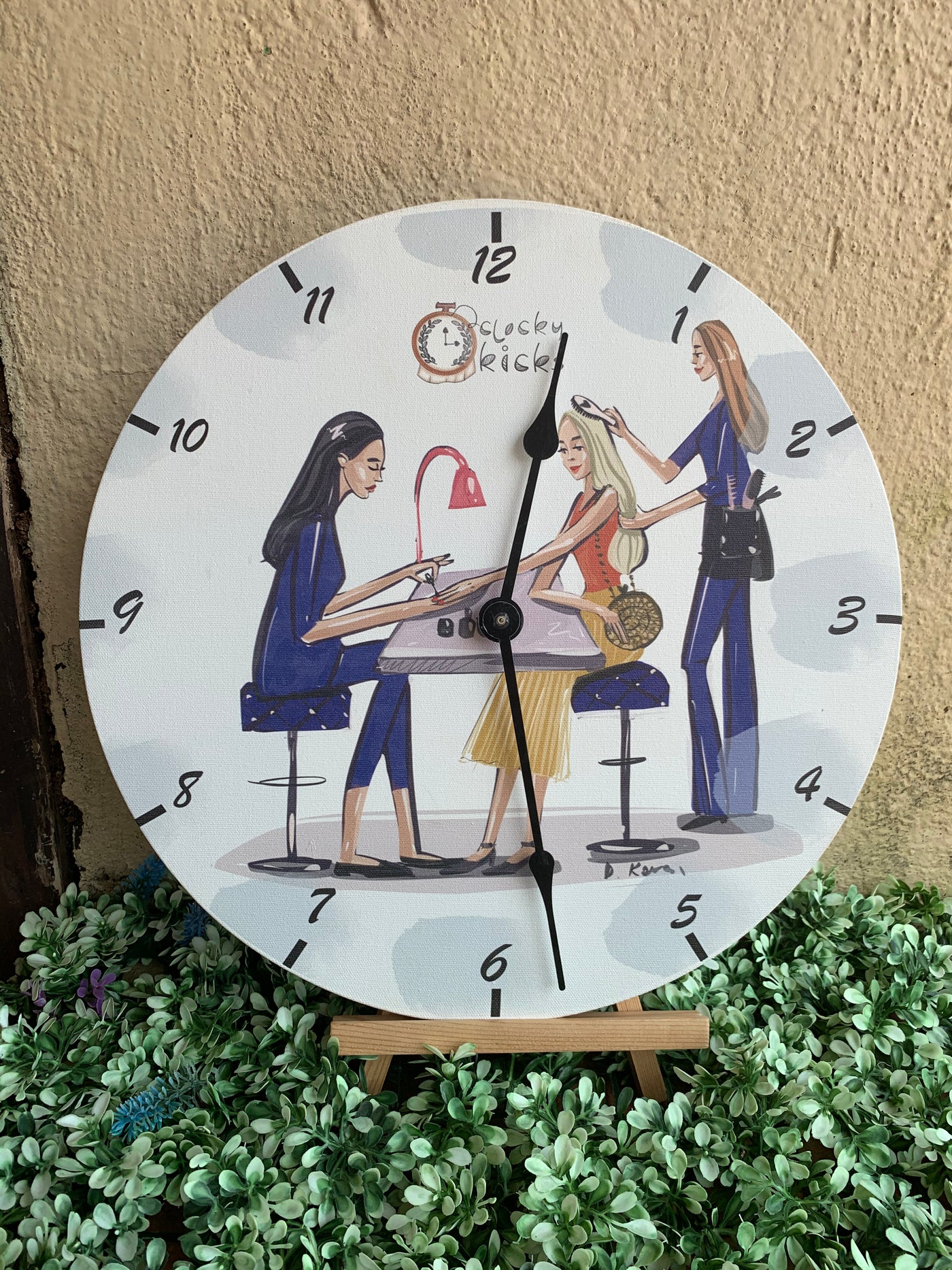 Pamper Paradise Clock