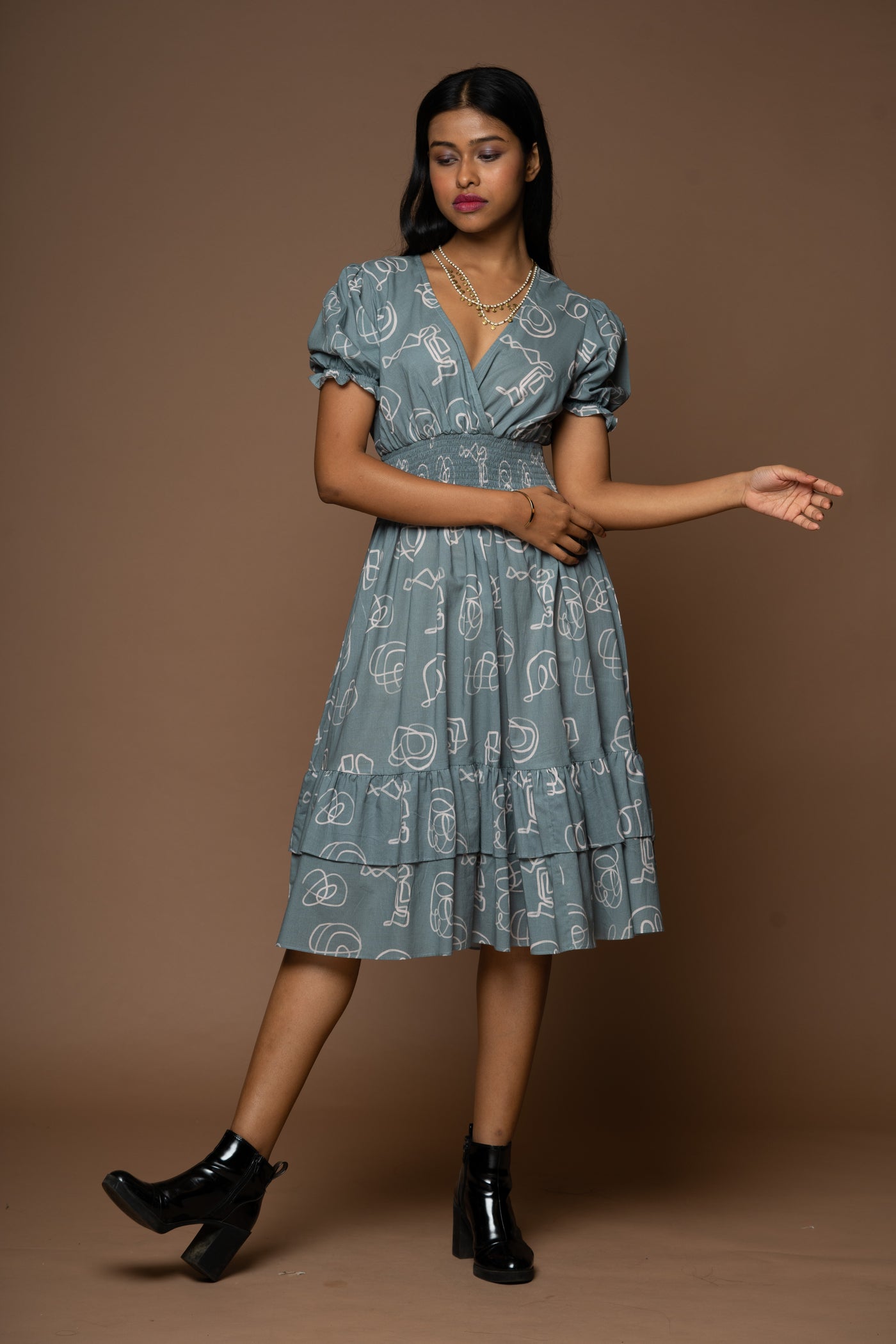 Crisscross Elegance Midi Dress in "And I dream more" Pattern