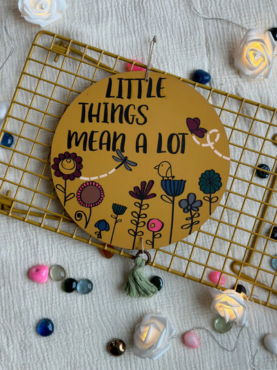 Little things mean a lot - Enchanted Circle Wall Art