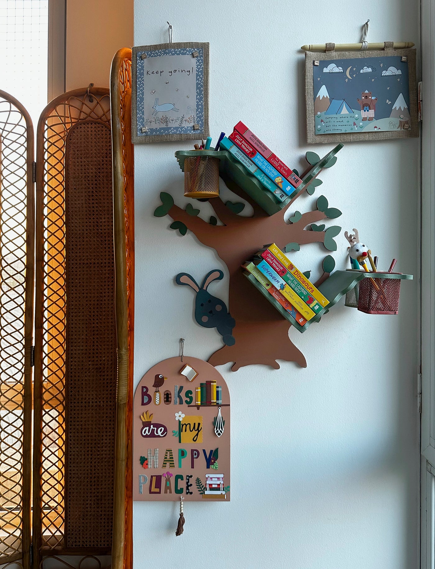 Hide-and-Seek Bunny Bookshelf