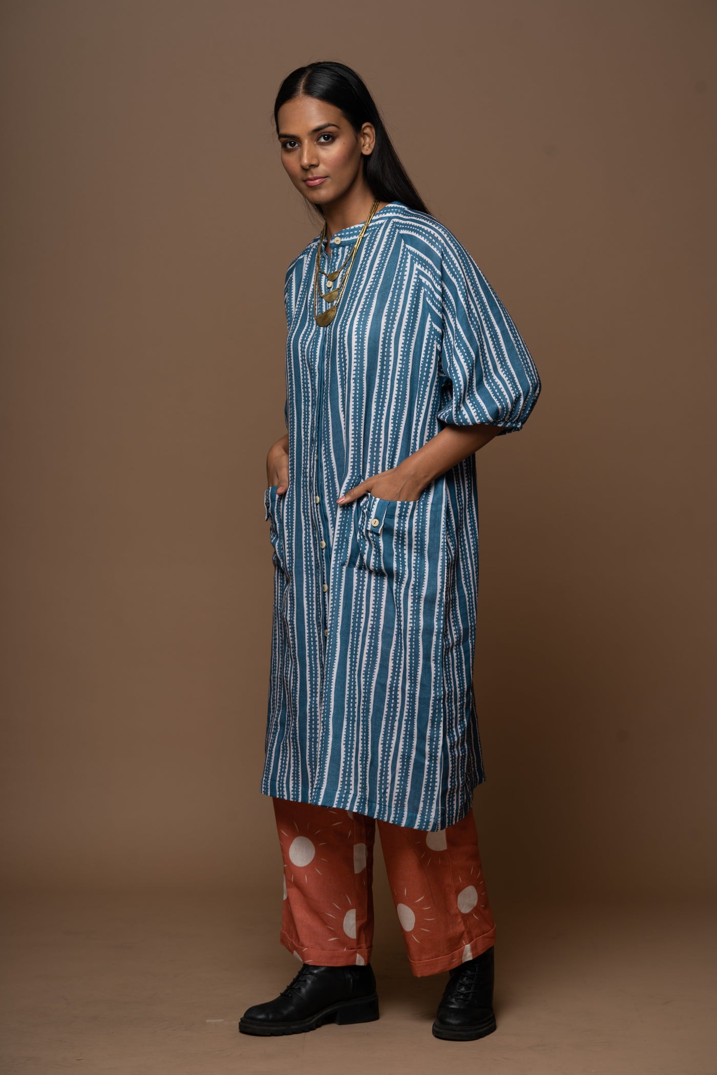 Navy Blue Riva Kurta in Narrow Road Pattern