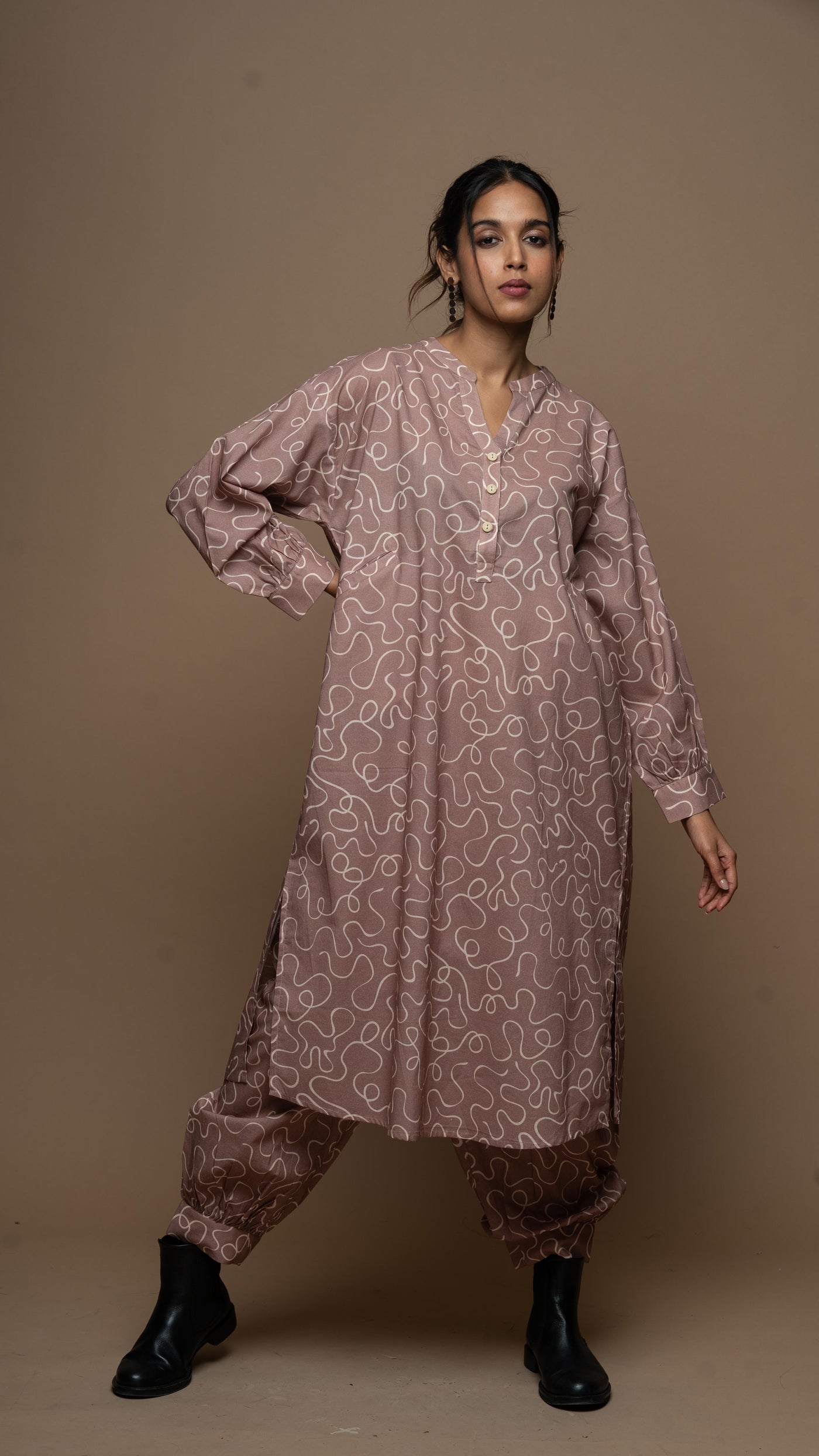 Pale Mauve Inaaya Co-ord Kurta Set in Music from the room Pattern