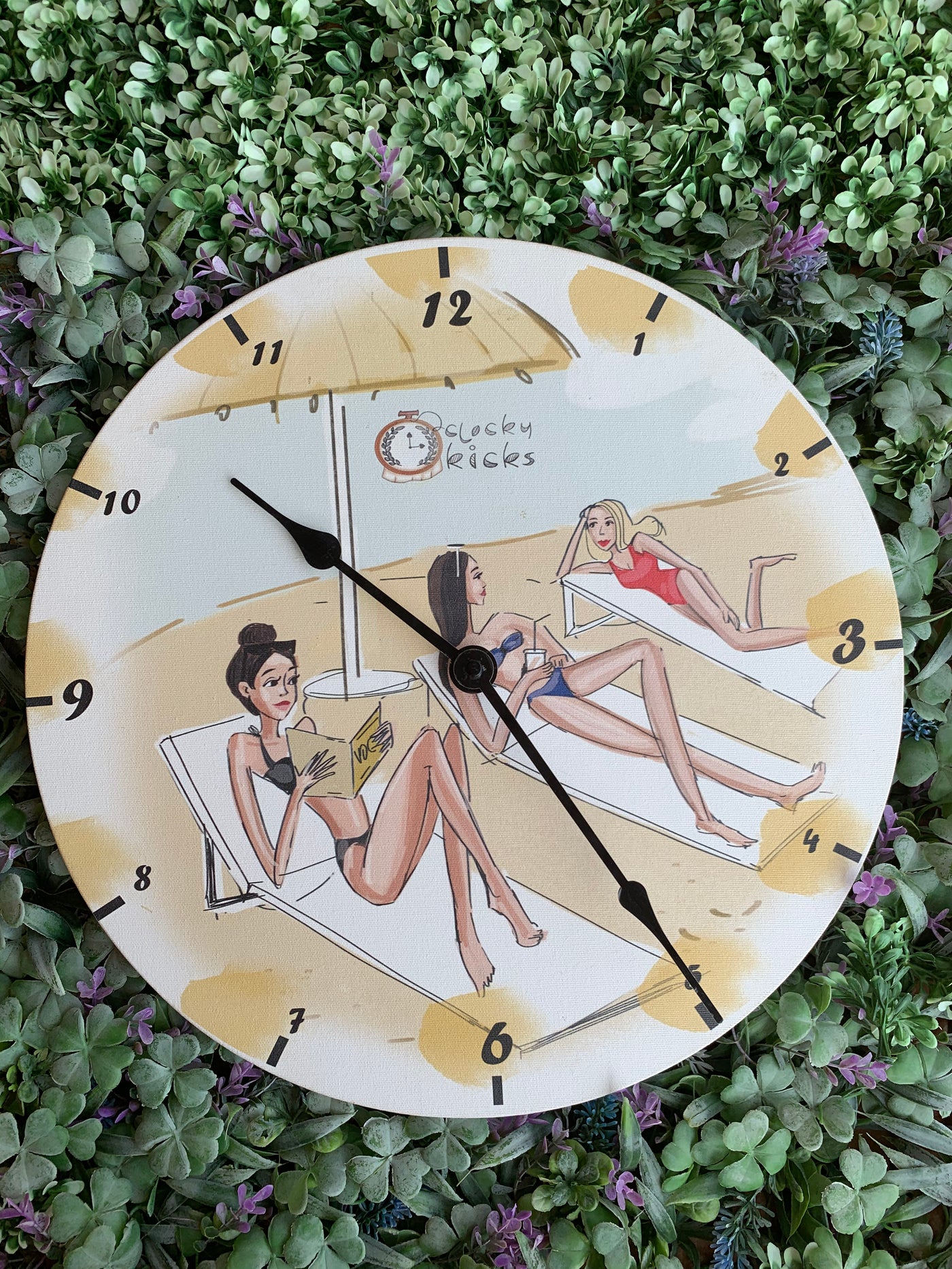 Poolside Gossip Clock