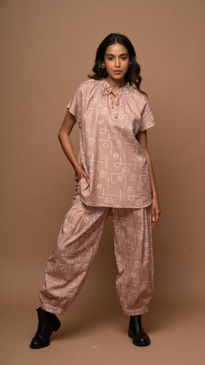 Pale Mauve Enigma Co-ord Pants Set in Power Play Pattern