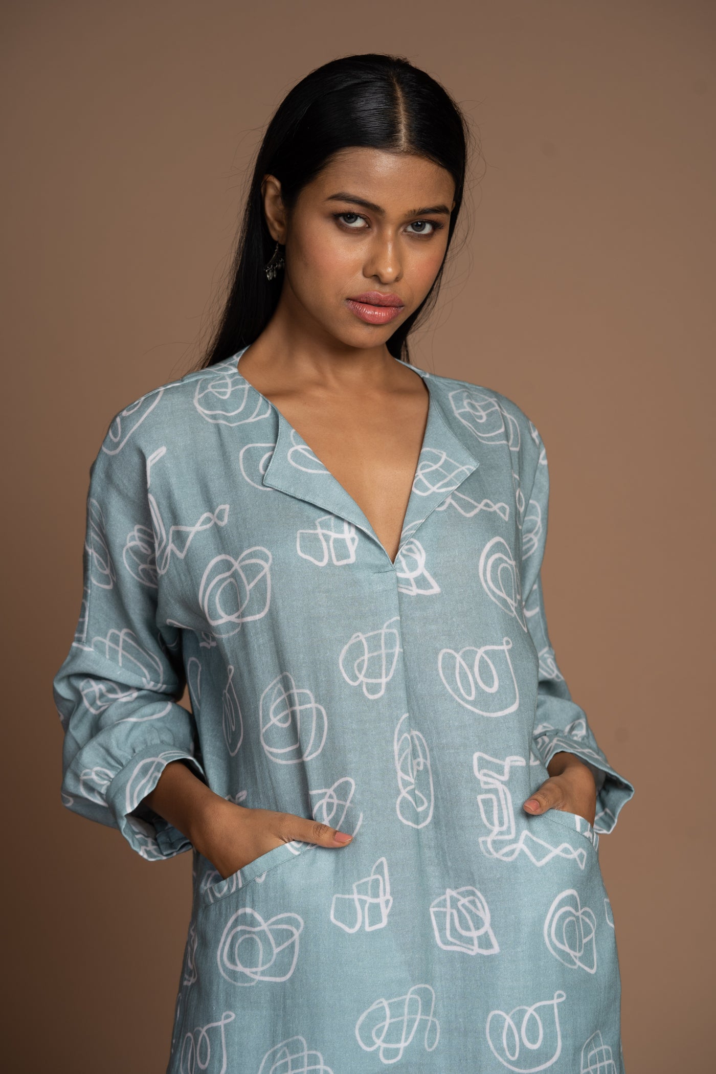 Silver Sage Tova Kurta in And I dream more Pattern