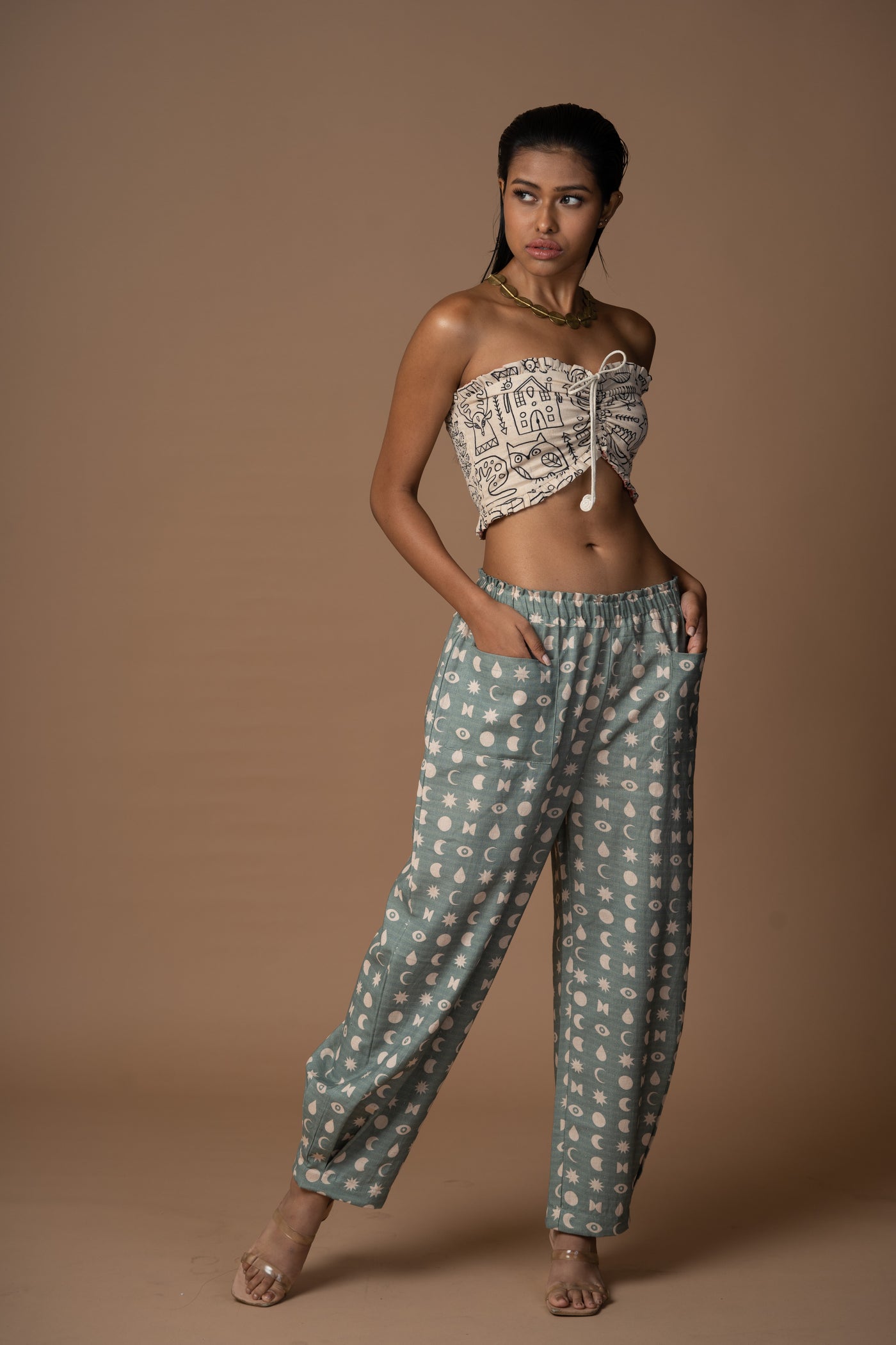 Subtle Pleats Pants in Seen it all Pattern