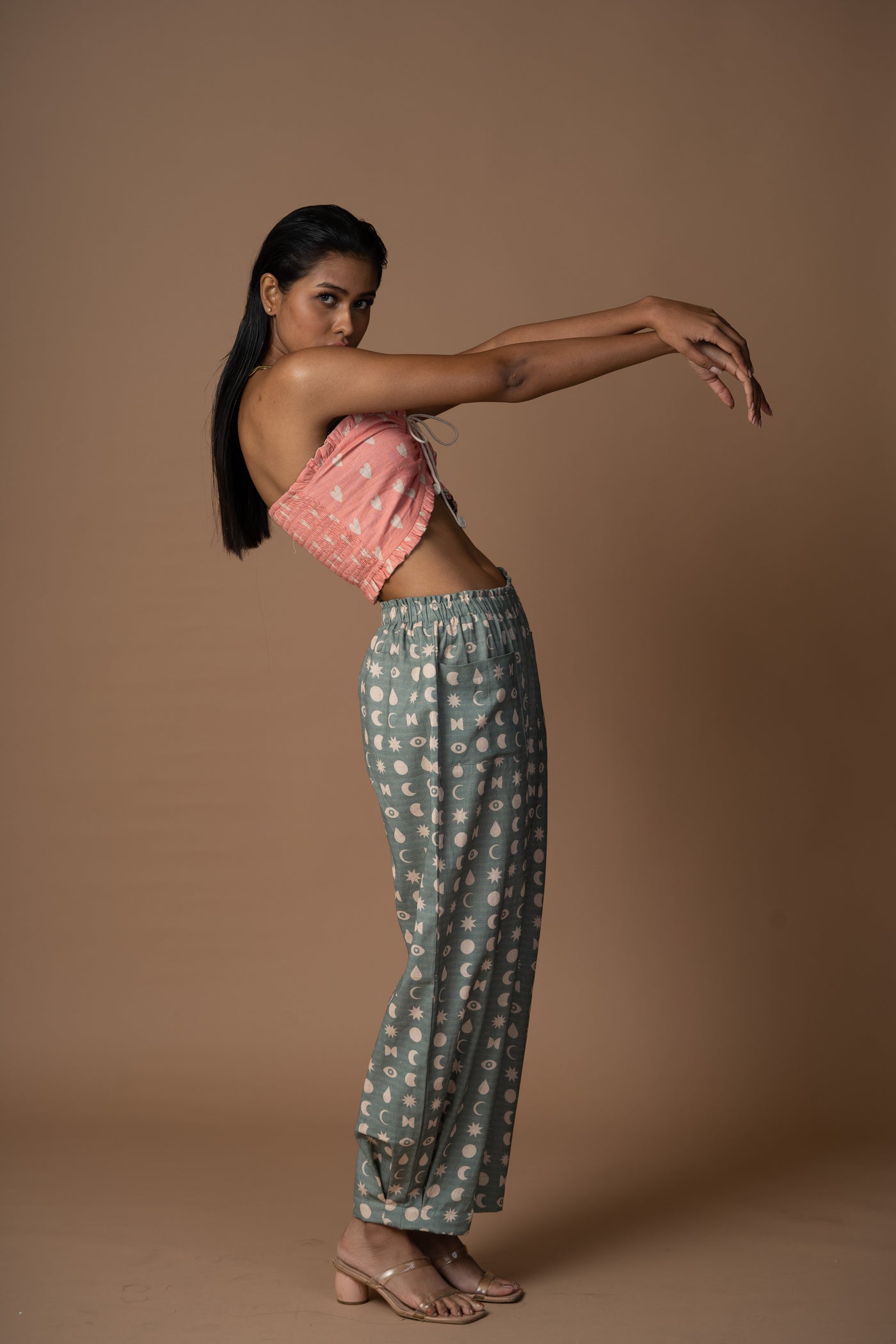 Subtle Pleats Pants in Seen it all Pattern