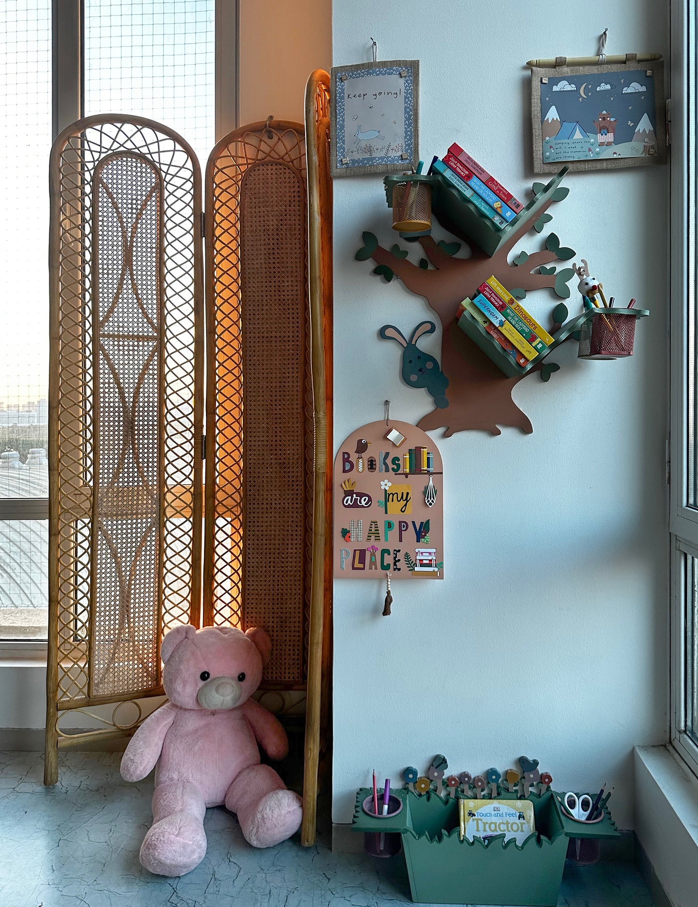 Hide-and-Seek Bunny Bookshelf