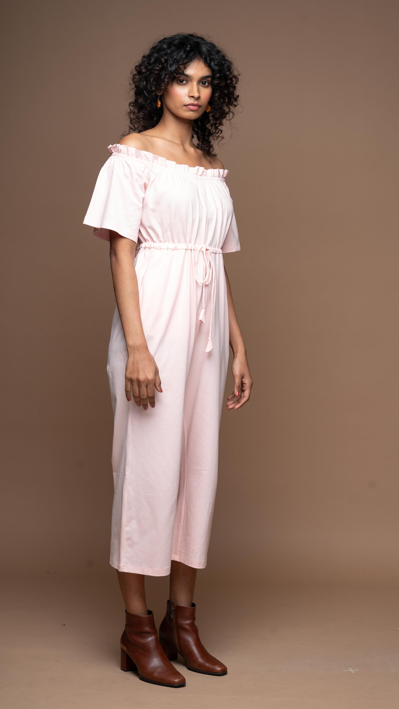 Off-Shoulder Charm Jumpsuit in Soft Pink