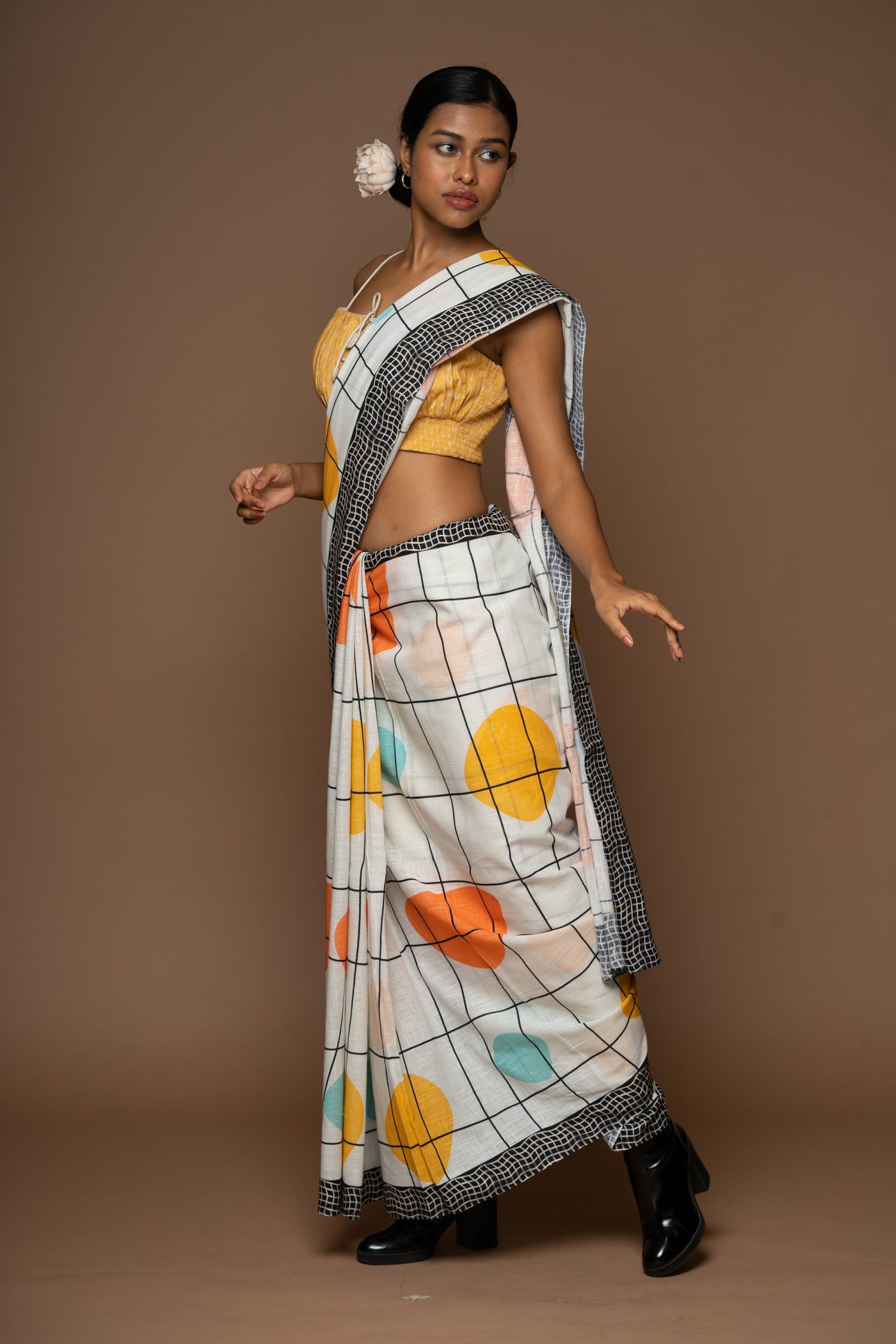 Chic Grids Linen Sari