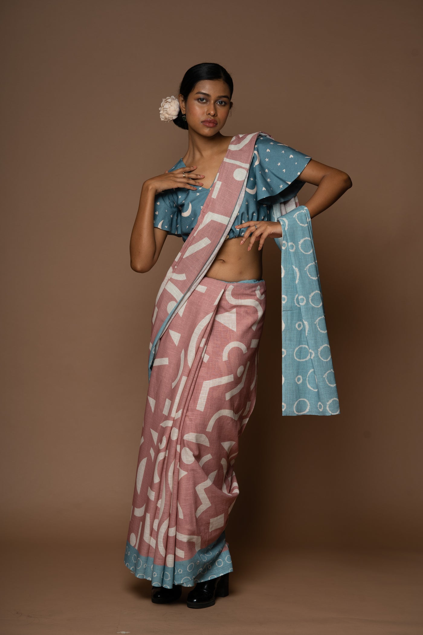 Swaying Shapes Linen Sari