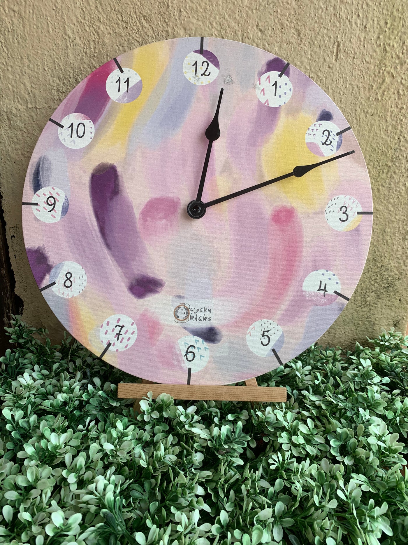 Painter's Palette Clock - Lilac