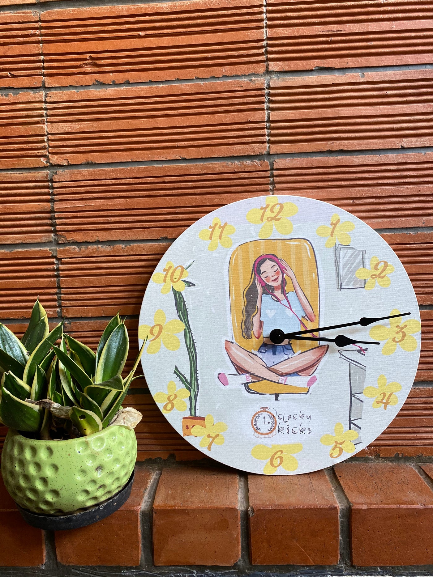 Melody Moments Clock