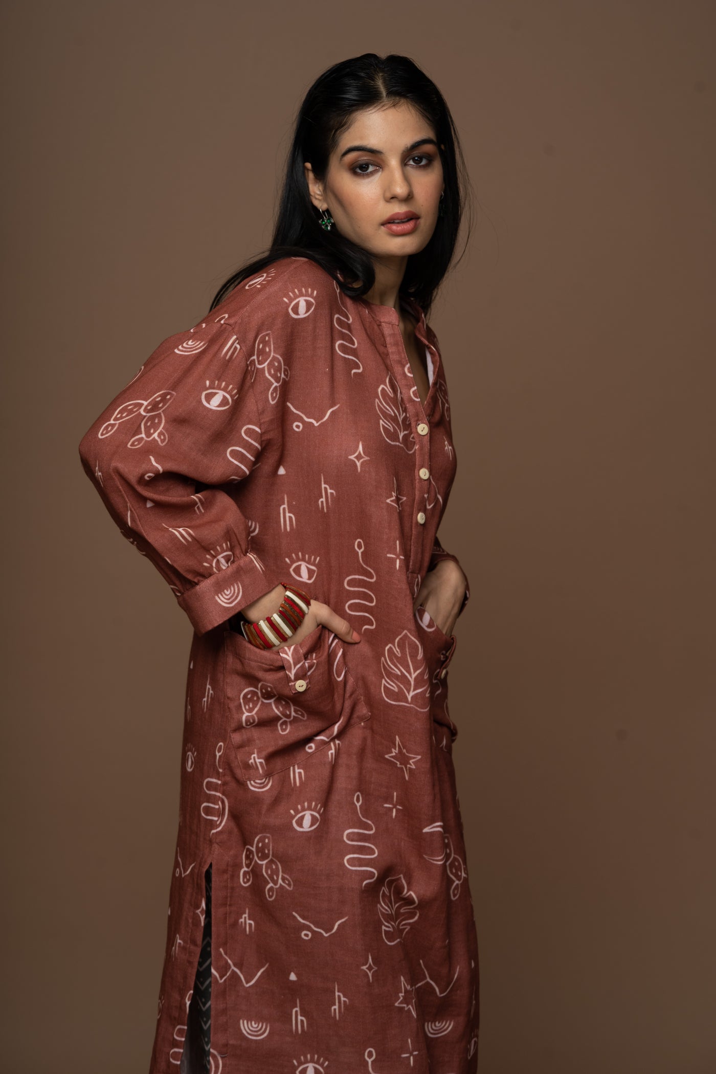 Deep Rust Dara Kurta in the Passing Through Pattern