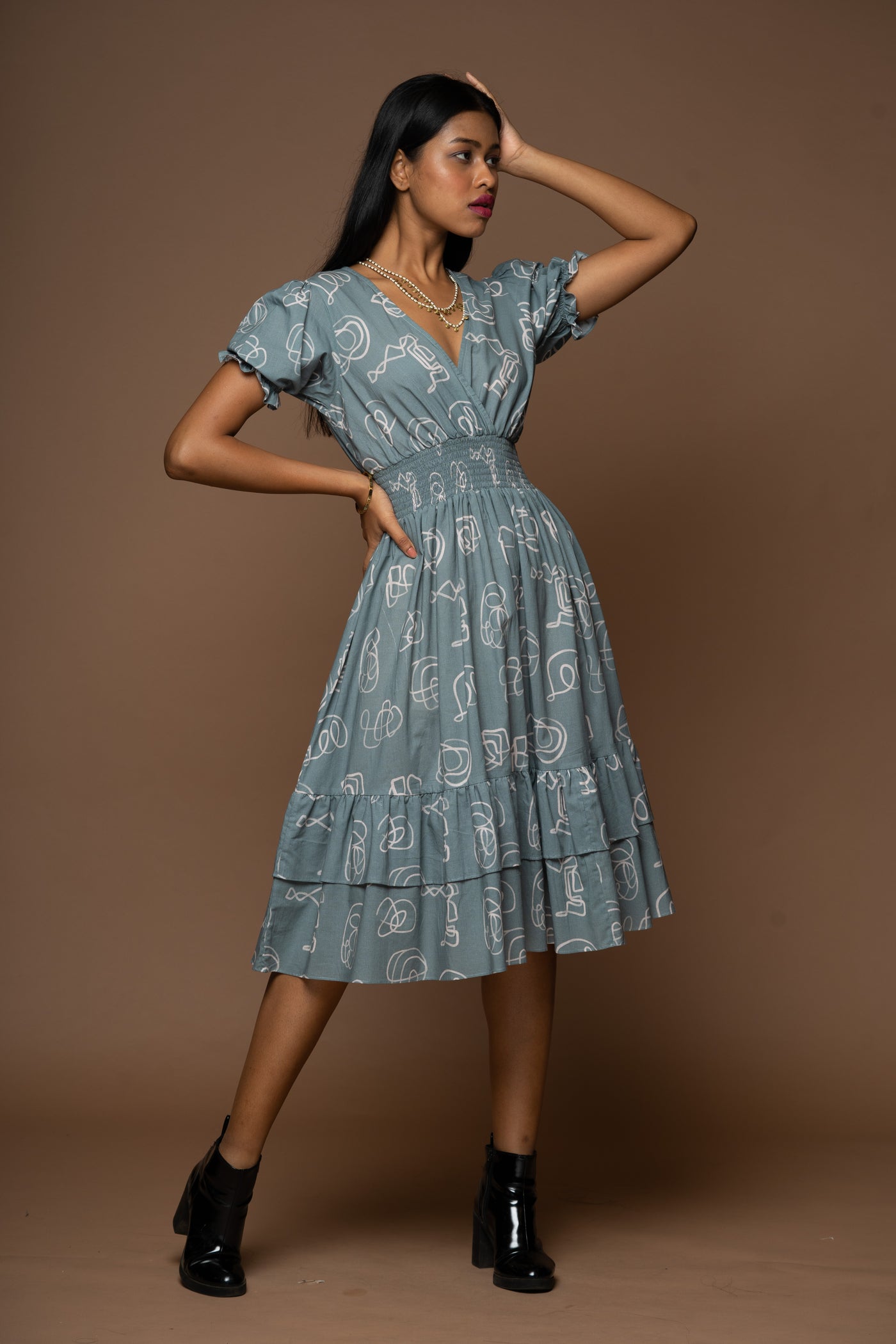 Crisscross Elegance Midi Dress in "And I dream more" Pattern