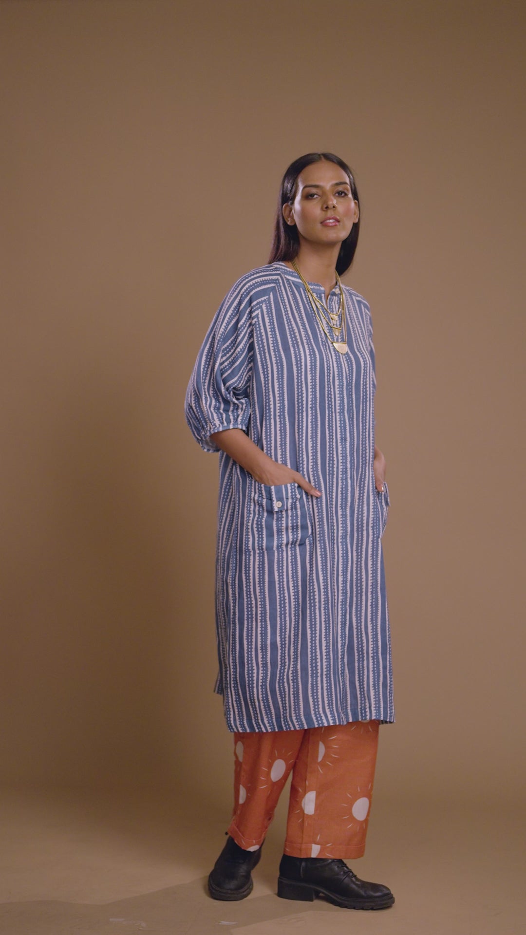 Navy Blue Riva Kurta in Narrow Road Pattern